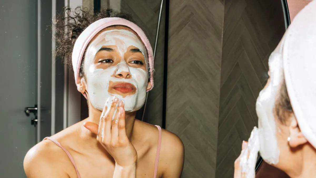 The Benefits of Regular Facials and How to Do Them at Home